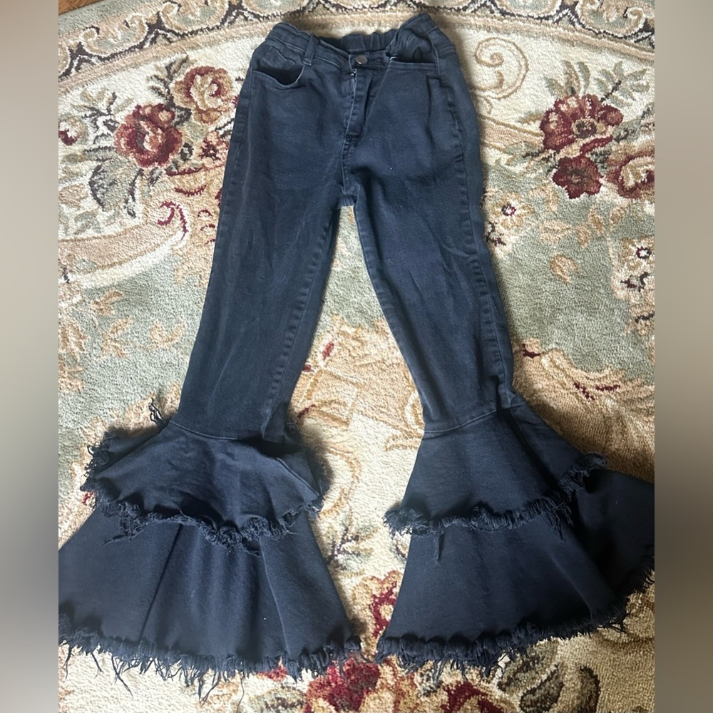 Youth girls size 7/8 black bell bottom jeans